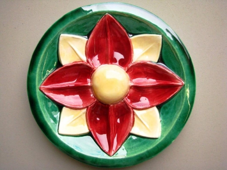 Medaillon en ceramique pour decor de facade fleur de tulipe diametre 25cm IMG_1749