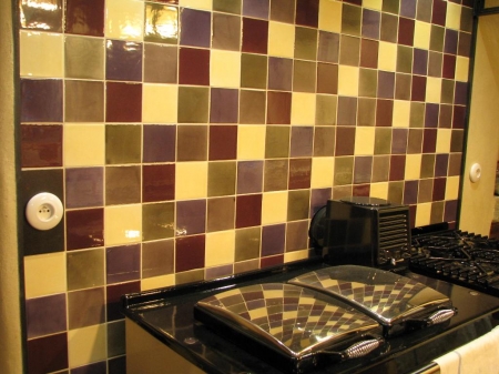 Faience murale pour cuisine tons creme prune bronze framboise taupe sur carreaux 10x10 IMG_2625